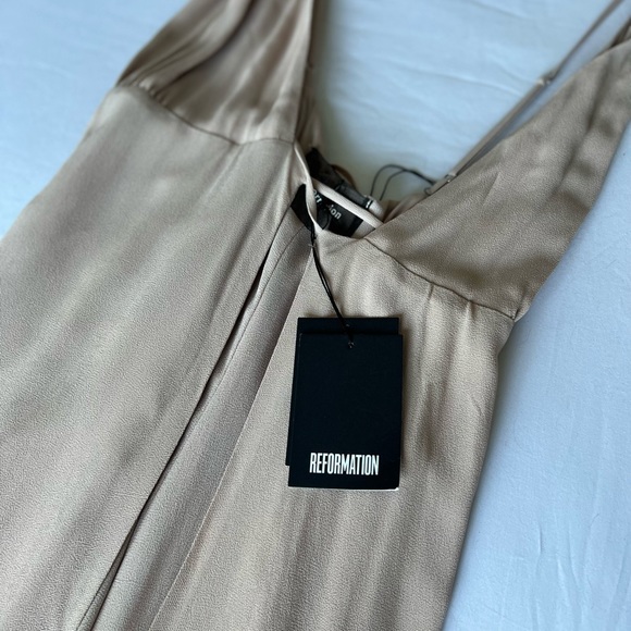 Reformation Callalilly Champagne gown NEVER WORN! Made from 100% recycled paper - Picture 10 of 11